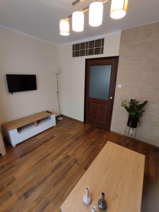 Obok Szczesliwej 7 Apartment Гливице Екстериор снимка