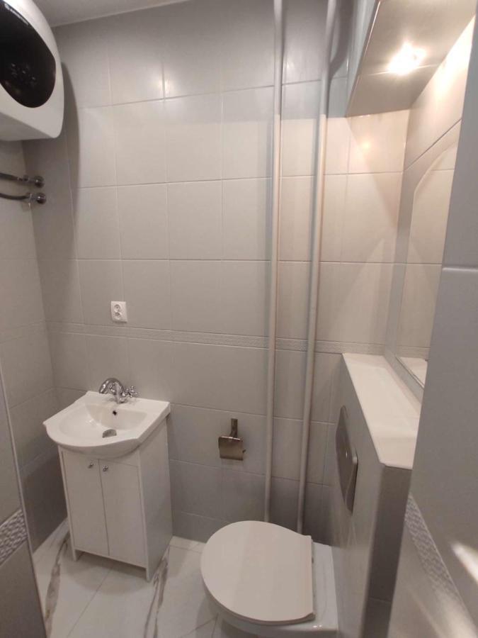 Obok Szczesliwej 7 Apartment Гливице Екстериор снимка